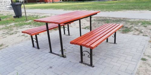 Parkberendezés, utcabútorok: a város élhetőségének fontos kellékei