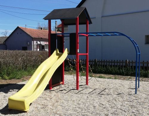Csanád vár íves mászókával (fém)