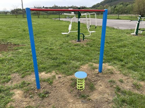 Rugós derékmozgató senior fitnesz (fém)